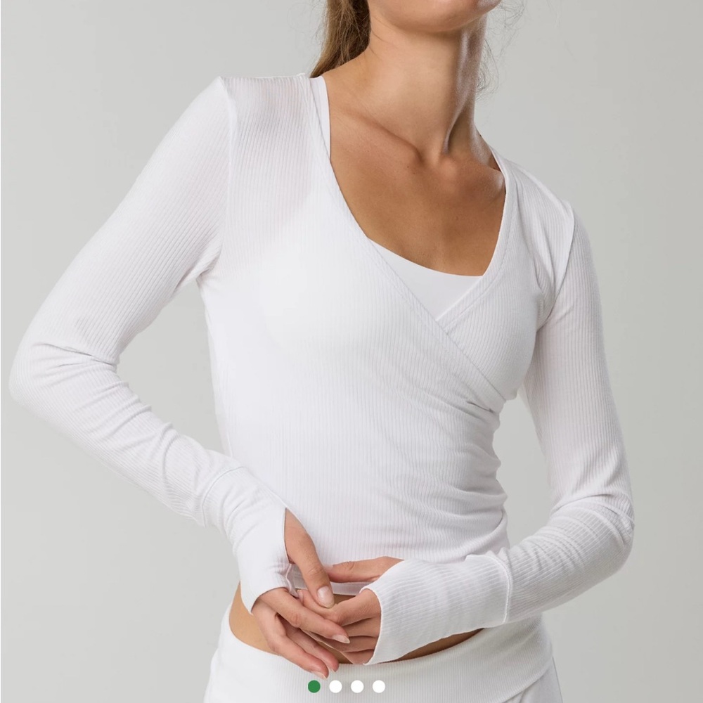OFFLINE by American Eagle ribbed ballet top L/XL
